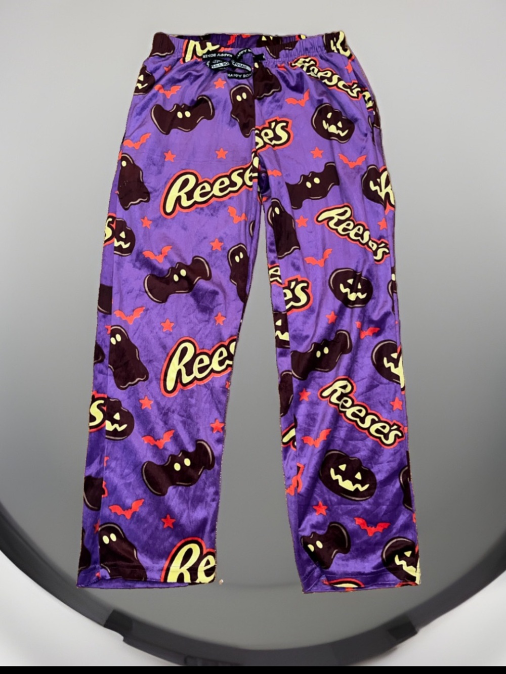 Reese’s Peanut Butter Cups W/Bats , 👻 , Jack-Of-Lanterns & ⭐️ Plush Loungewear